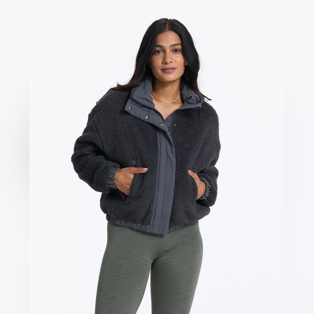 **SOLD**Vuori Cozy Sherpa Jacket - Women's Full Zip Jacket - Size XS